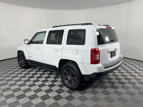 Used 2016 Jeep Patriot Sport w/ Power Value Group image 3