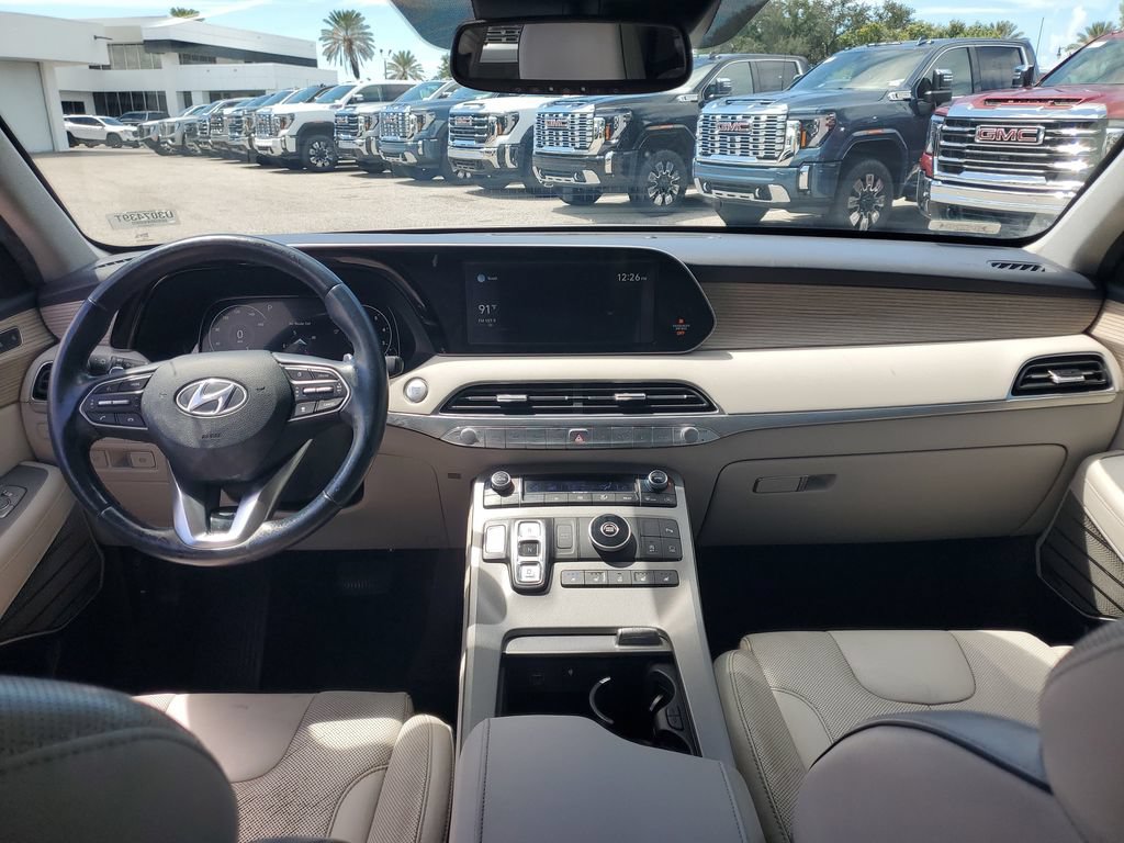 Used 2021 Hyundai Palisade Limited FWD image 16