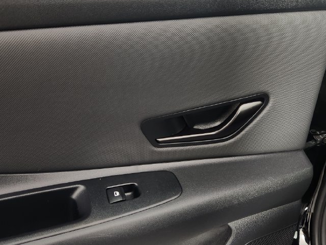 Certified 2025 Hyundai Elantra SEL FWD image 15