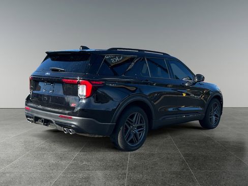 Used 2025 Ford Explorer ST AWD/4WD image 8