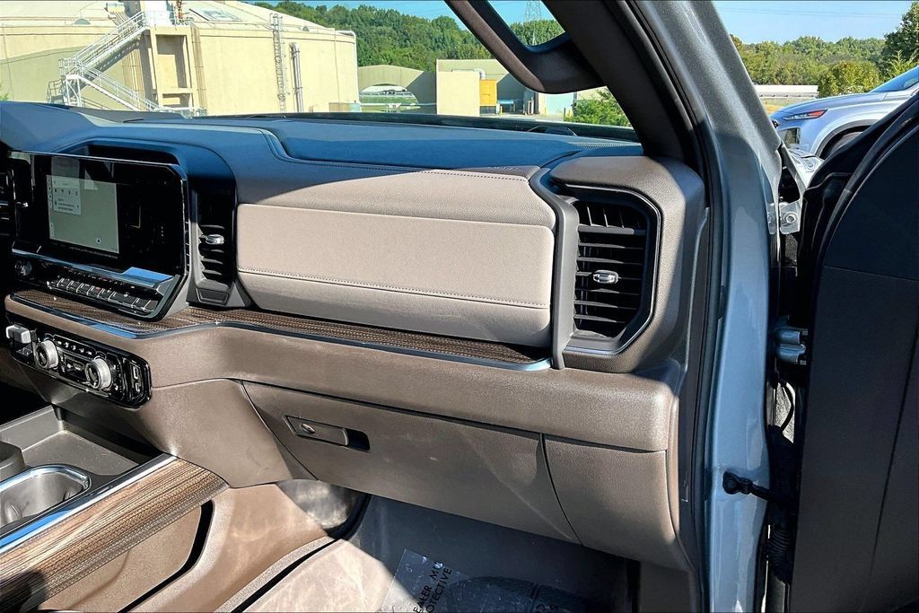 Used 2023 Chevrolet Silverado 1500 RST w/ Convenience Package II RWD image 29