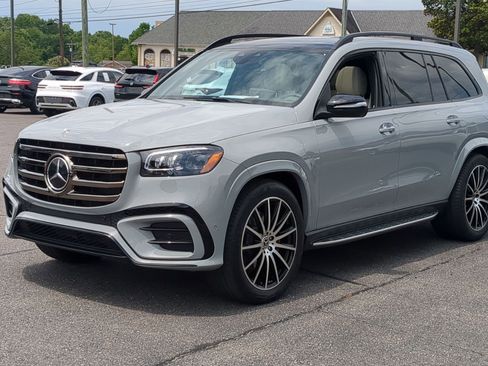 Used 2025 Mercedes-Benz GLS 580 4MATIC image 7