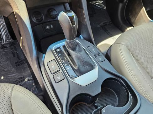Used 2018 Hyundai Santa Fe Sport FWD image 30