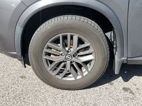 Used 2021 Nissan Rogue S image 10