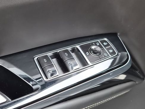 Certified 2025 Cadillac Escalade ESV Sport Platinum image 24