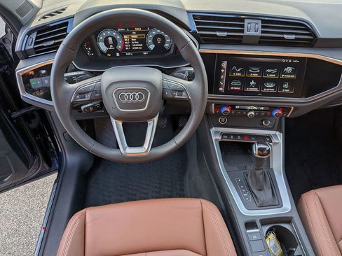 Used 2025 Audi Q3 2.0T Premium w/ Convenience Package image 16