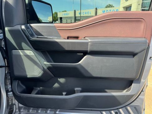 Used 2023 Ford F150 Lariat AWD/4WD image 15