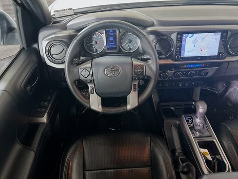 Certified 2020 Toyota Tacoma Limited w/ Blackout Package AWD/4WD image 21