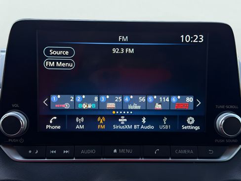 Certified 2025 Nissan Sentra SV FWD image 10