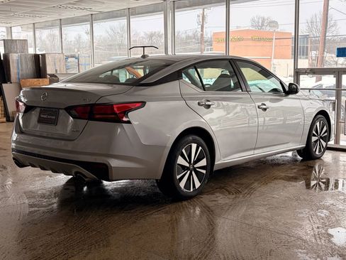 Used 2022 Nissan Altima 2.5 SV w/ SV Premium Package AWD/4WD image 50