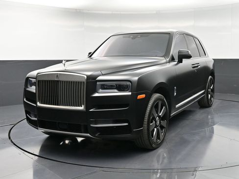 Used 2023 Rolls-Royce Cullinan w/ Technology Package image 1