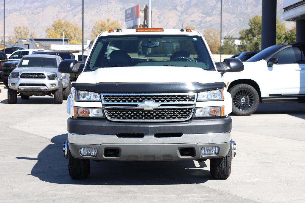Used 2005 Chevrolet Silverado 3500 LT w/ Skid Plate Package AWD/4WD image 9