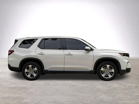 Used 2023 Honda Pilot EX-L image 10