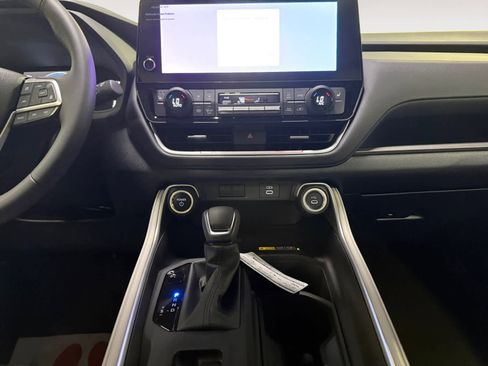 New 2026 Toyota Grand Highlander XLE FWD image 14