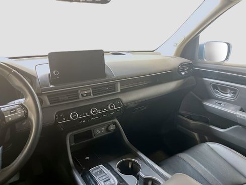 Used 2023 Honda Pilot Touring image 25