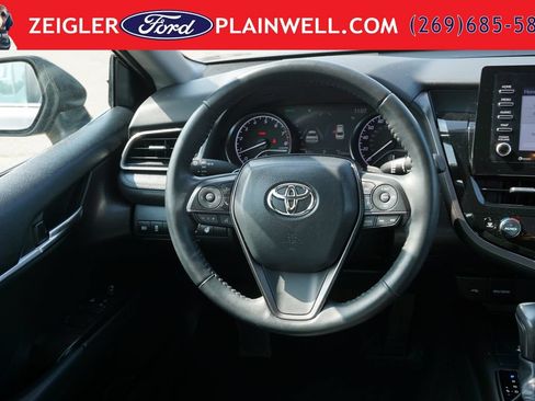 Used 2022 Toyota Camry SE w/ Cold Weather Package AWD/4WD image 13