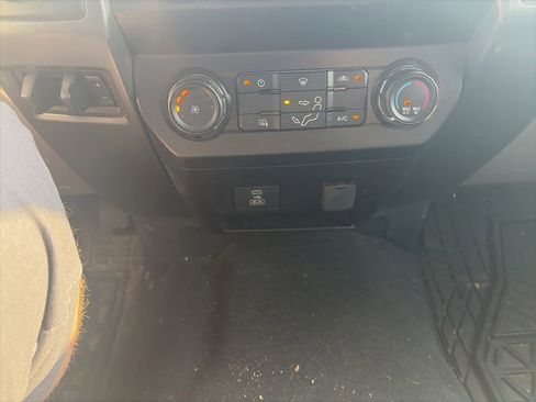 Used 2022 Ford F250 XLT w/ Black Appearance Package AWD/4WD image 21