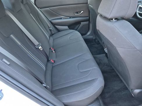 Used 2026 Hyundai Elantra Hybrid FWD image 25
