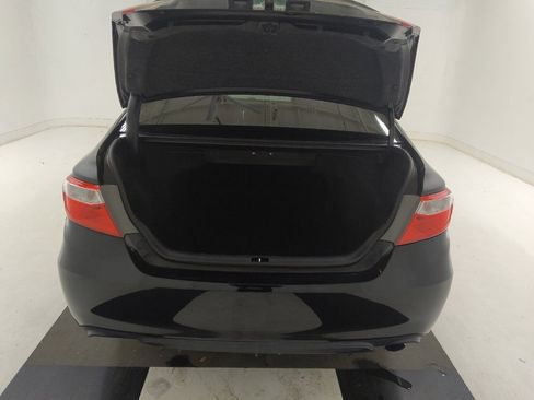 Used 2016 Toyota Camry SE FWD image 29