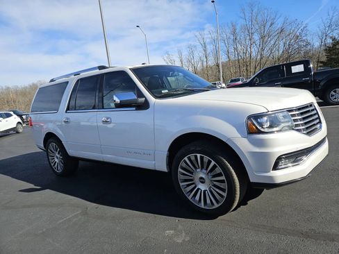 Used 2017 Lincoln Navigator L Reserve image 5