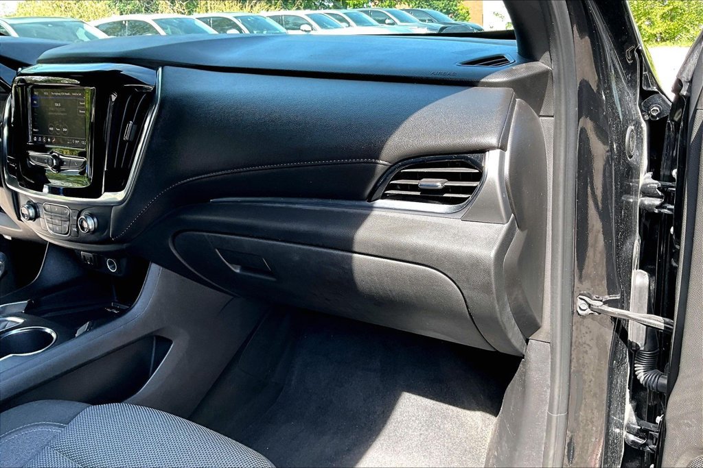 Used 2023 Chevrolet Traverse LT FWD image 19
