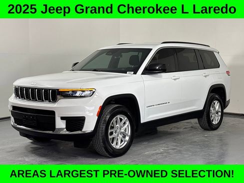 Used 2025 Jeep Grand Cherokee L Laredo image 3