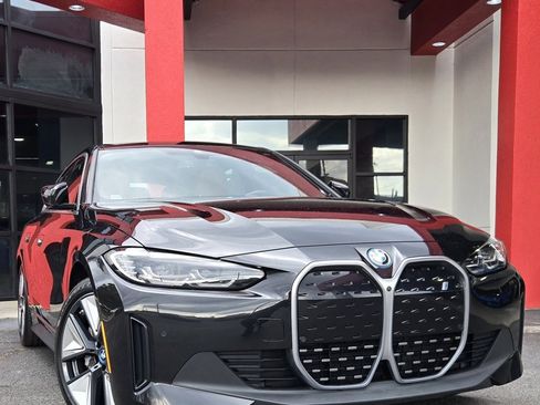 Used 2023 BMW i4 eDrive35 w/ Premium Package image 10