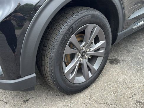 New 2025 Ford Explorer Active w/ Active Comfort Package image 19