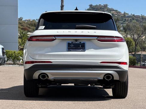 New 2025 Lincoln Corsair Reserve w/ Equipment Group 202A image 4