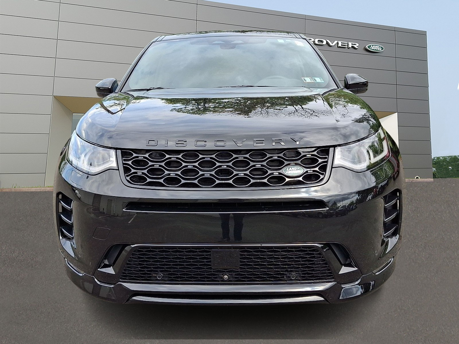 Used 2026 Land Rover Discovery Sport Landmark AWD/4WD image 7