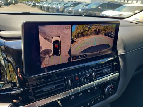 New 2026 Nissan Pathfinder SL w/ SL Premium Package image 16