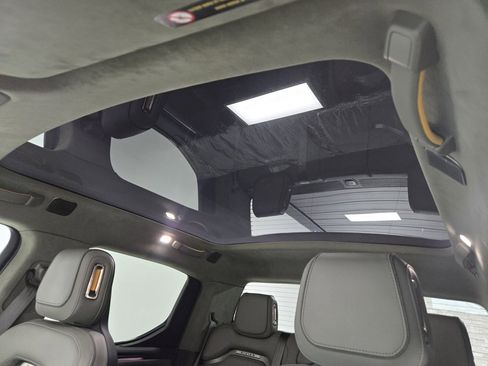 Used 2022 Rivian R1T Adventure image 10