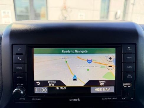 Used 2017 Jeep Wrangler Unlimited Sahara image 37