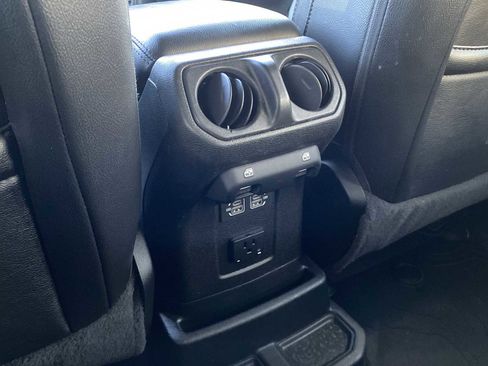Used 2021 Jeep Wrangler Unlimited Sahara AWD/4WD image 35