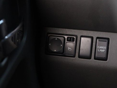 Used 2018 Nissan Frontier SV RWD image 17