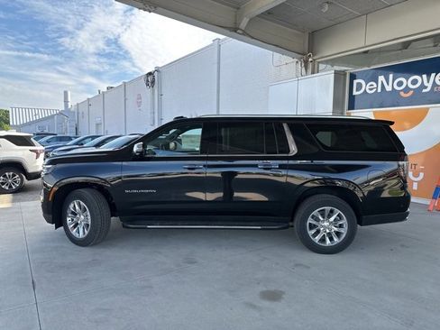 New 2025 Chevrolet Suburban Premier image 9