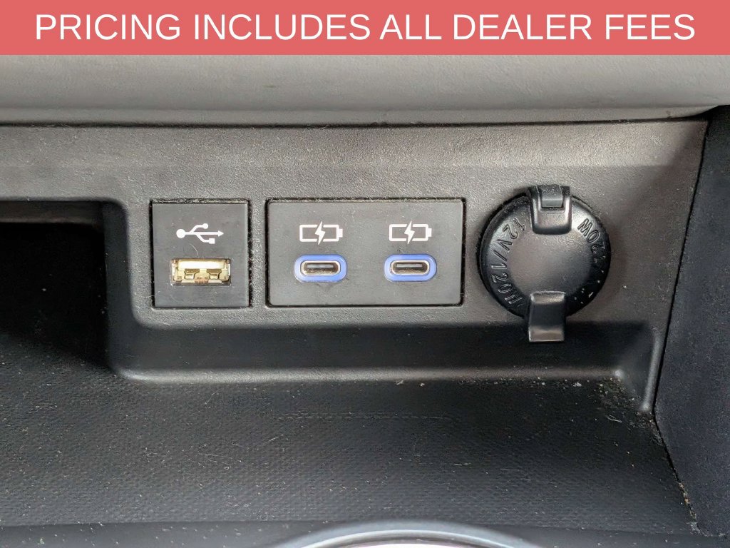 Used 2022 Toyota Highlander LE FWD image 24