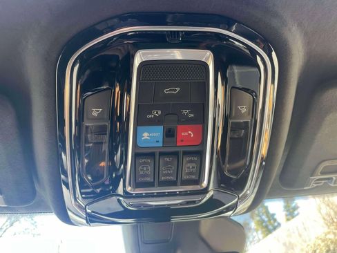 Used 2024 Jeep Grand Cherokee L Summit AWD/4WD image 33