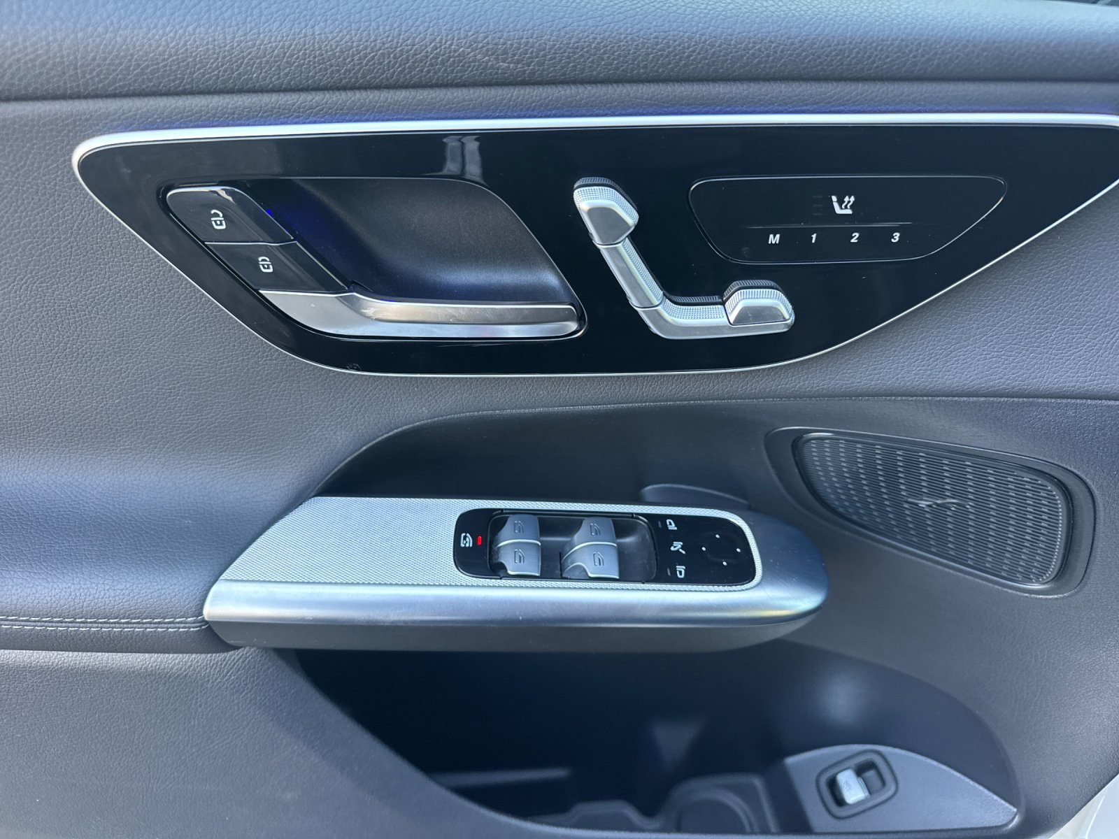 Certified 2026 Mercedes-Benz GLC 300 image 11
