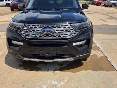 Used 2021 Ford Explorer XLT w/ Equipment Group 202A AWD/4WD image 8