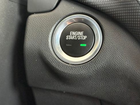 Used 2022 Chevrolet Equinox RS w/ RS Leather Package FWD image 27