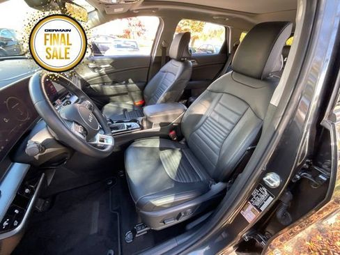 Used 2024 Kia Sportage SX image 9