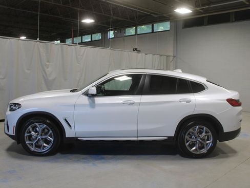Used 2024 BMW X4 xDrive30i w/ Parking Assistance Package AWD/4WD image 17