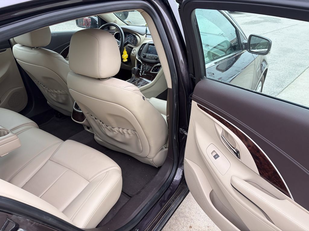 Used 2015 Buick LaCrosse Leather FWD image 15