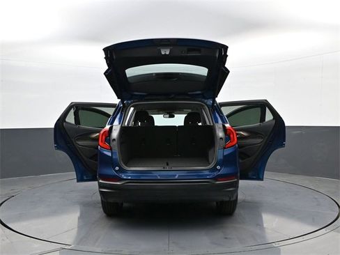 Used 2020 GMC Terrain SLE w/ Driver Convenience Package image 32