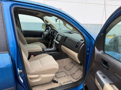 Used 2010 Toyota Tundra 4x4 CrewMax image 20