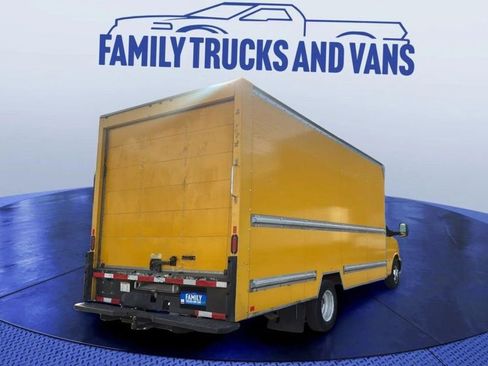 Used 2018 GMC Savana 3500 Extended w/ Driver Convenience Package image 5