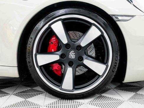 Used 2014 Porsche 911 Carrera S RWD image 33