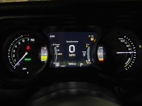 Used 2024 Jeep Wrangler Unlimited AWD/4WD image 24
