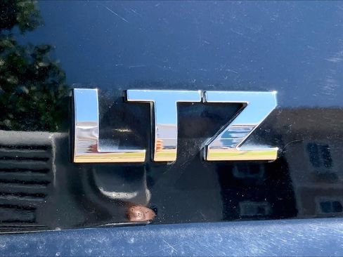 Used 2015 Chevrolet Tahoe LTZ RWD image 24